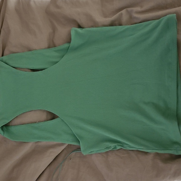 2 Pack Of Razor Back Ribbed Tank Top - Picture 5 of 5